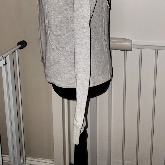 Very Simple I Love NY Embellished Sweatshirt Blazer - M - Picture 4 of 4